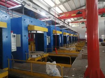 輪胎硫化機(jī)如何維護(hù)